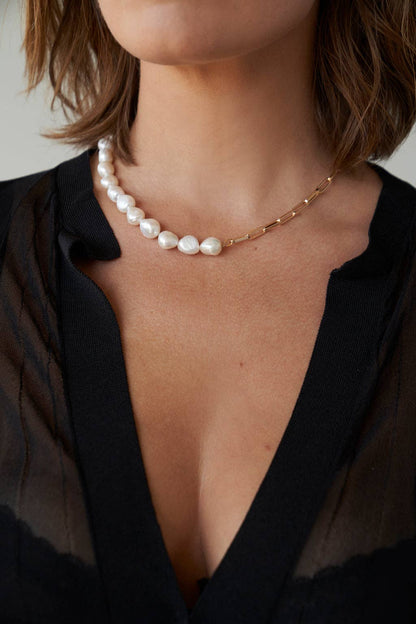 Ana Pearl Link Choker